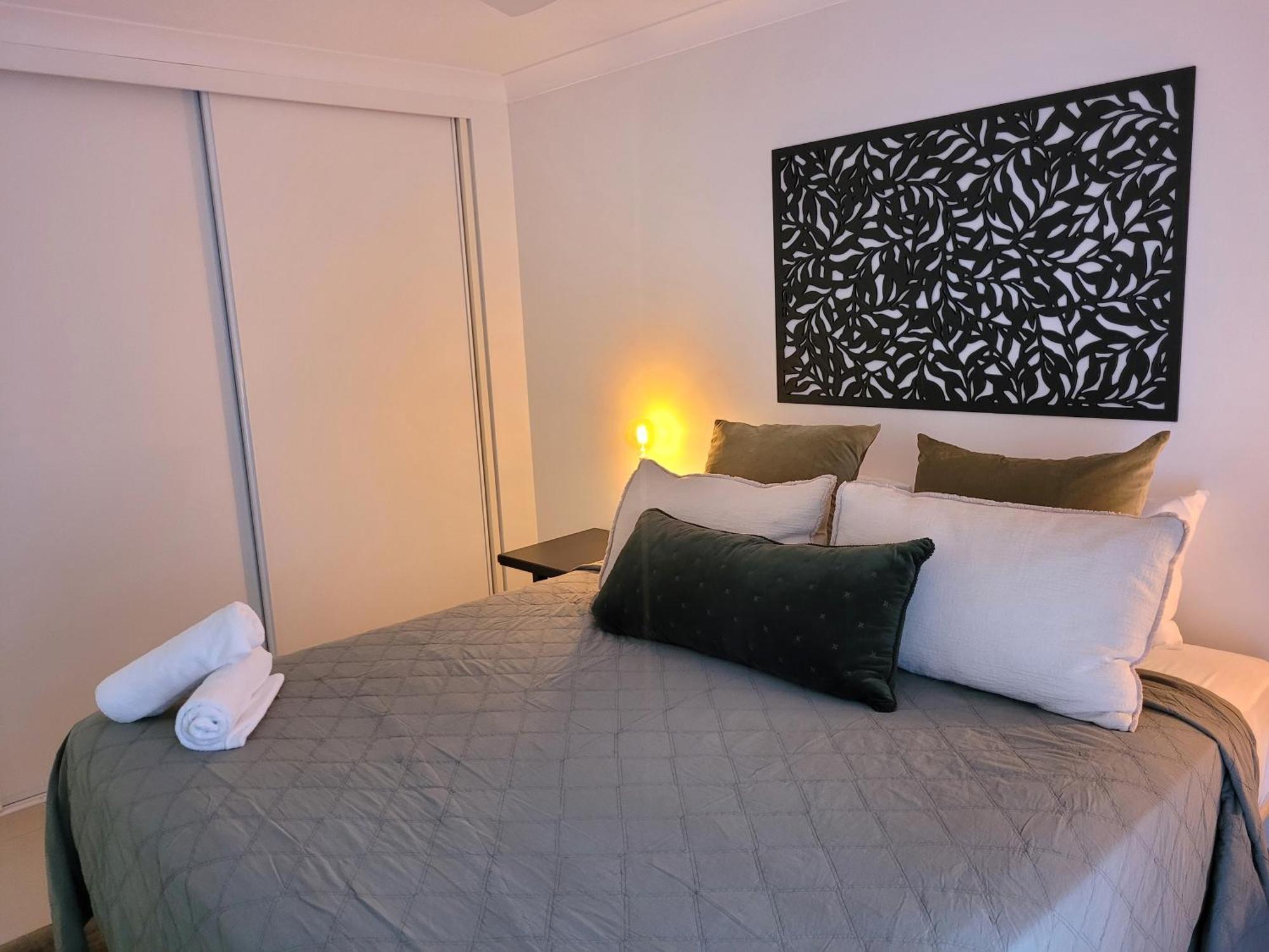 Surfers Chalet Gold Coast Room photo