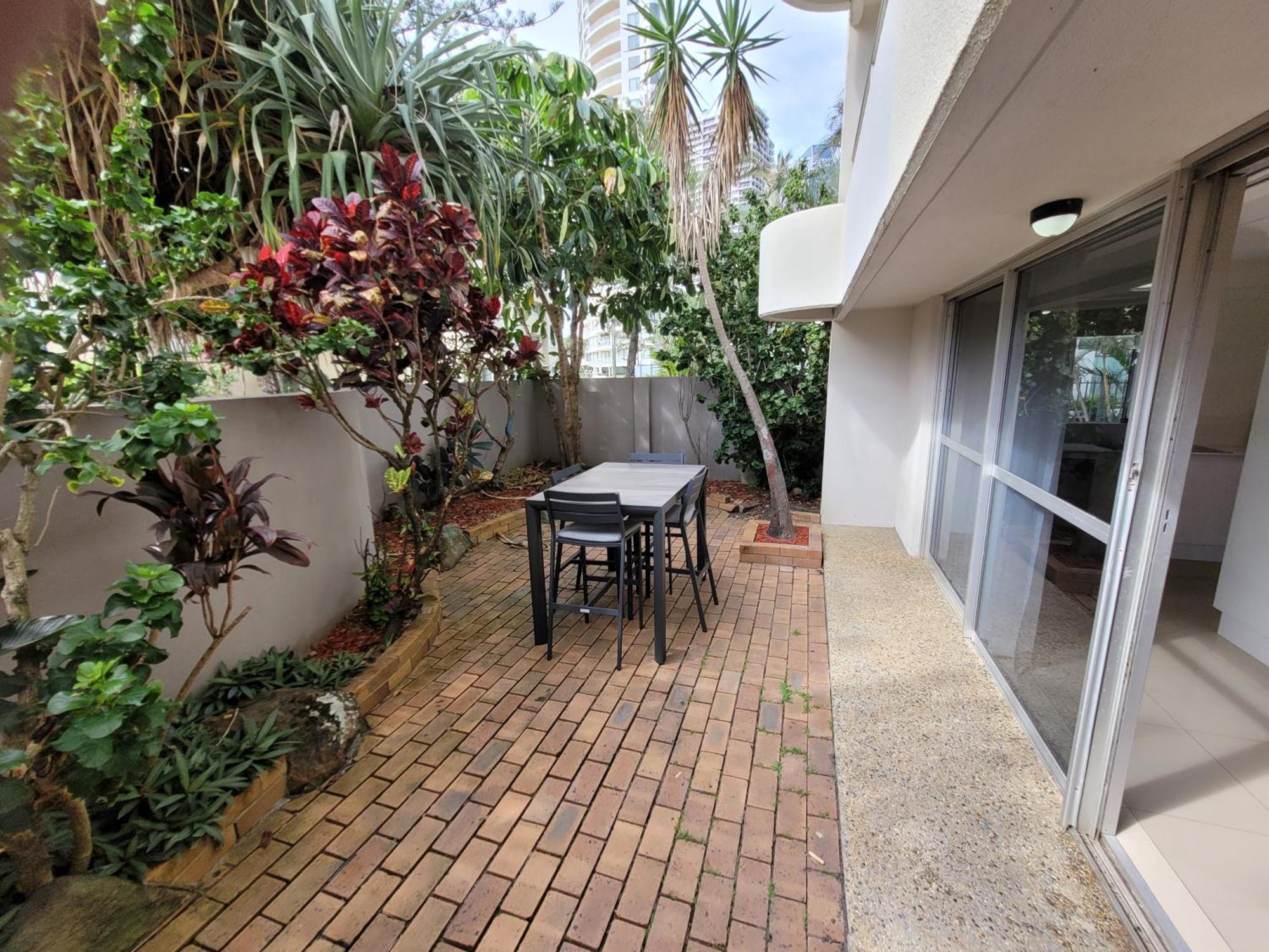 Surfers Chalet Gold Coast Room photo
